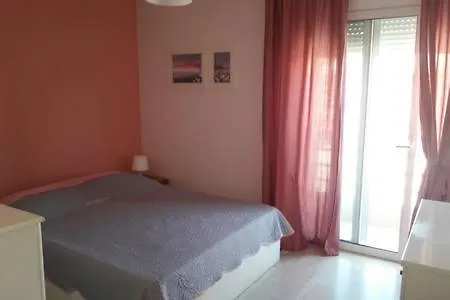 Дом отдыха Seaside Apartment,just On The Beach, Unique View Kallithea (Chalkidiki)