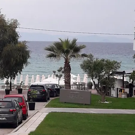 Seaside Apartment,just On The Beach, Unique View Дом отдыха Kallithea (Chalkidiki)